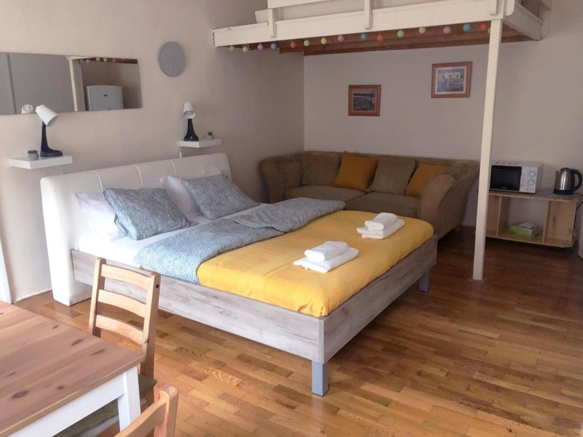 V57 Apartment Oktogon Budapest Eksteriør bilde